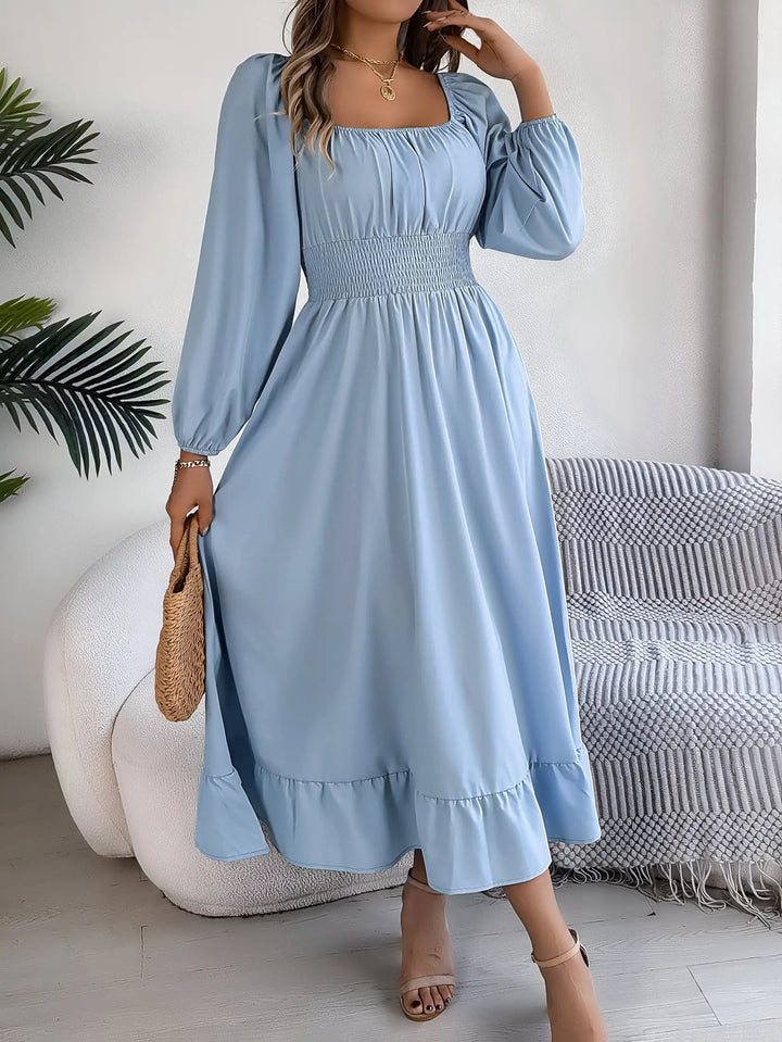 Langarm Maxikleid Mit Geraffter Taille Und Fließendem Saum