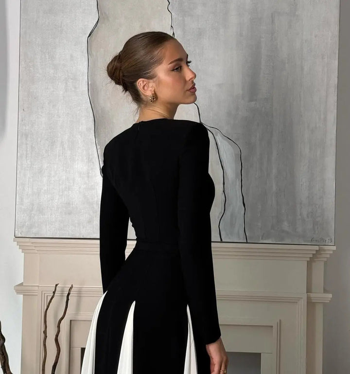 Crewneck-Kleid Mit Slim-Fit-Schnitt Und Spliced-Details Für Frauen