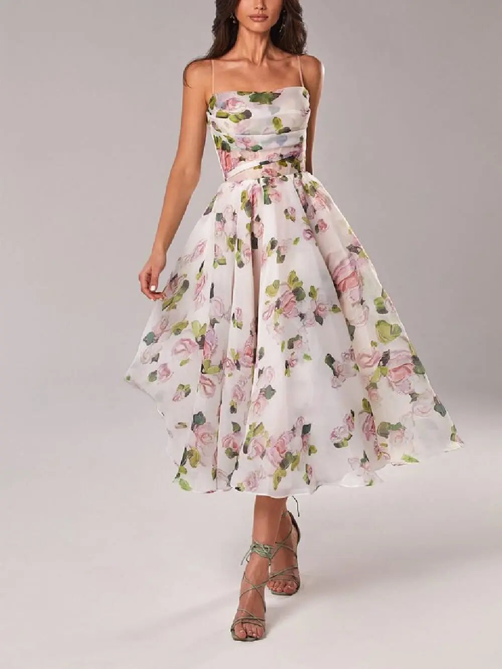 Midikleid mit Blumenmuster, Betonter Taille und Ausgestelltem Rock