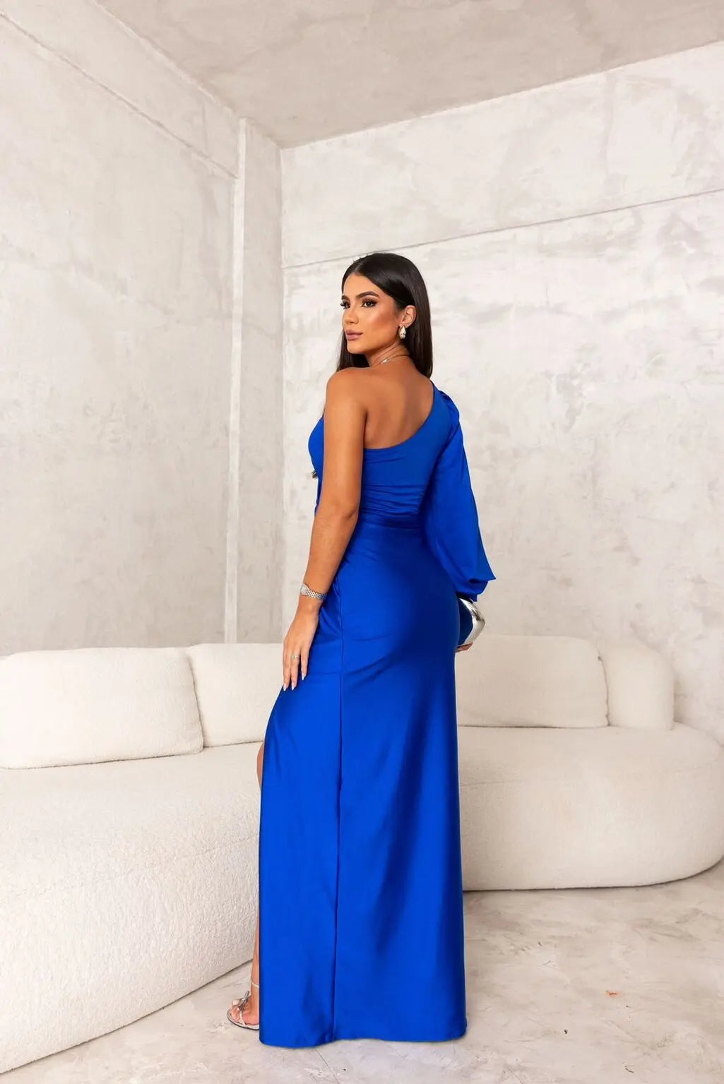 Ein Schulter Langarm Schmal Geschnittenes Maxikleid Für Damen
