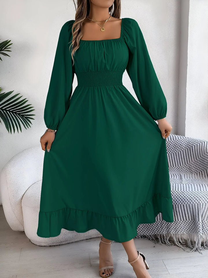 Langarm Maxikleid Mit Geraffter Taille Und Fließendem Saum