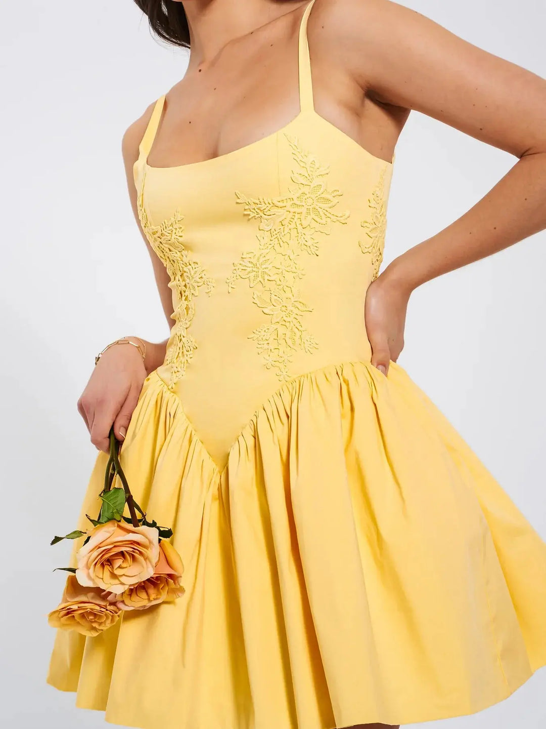 Ärmelloses Minikleid mit Figurbetontem Oberteil und Ausgestelltem Rock Für Damen
