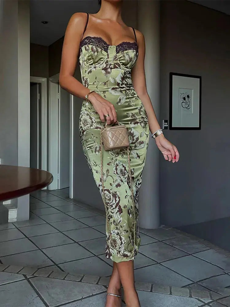 Damen Kleid Mit Blumenprint Und Figurbetontem Schnitt