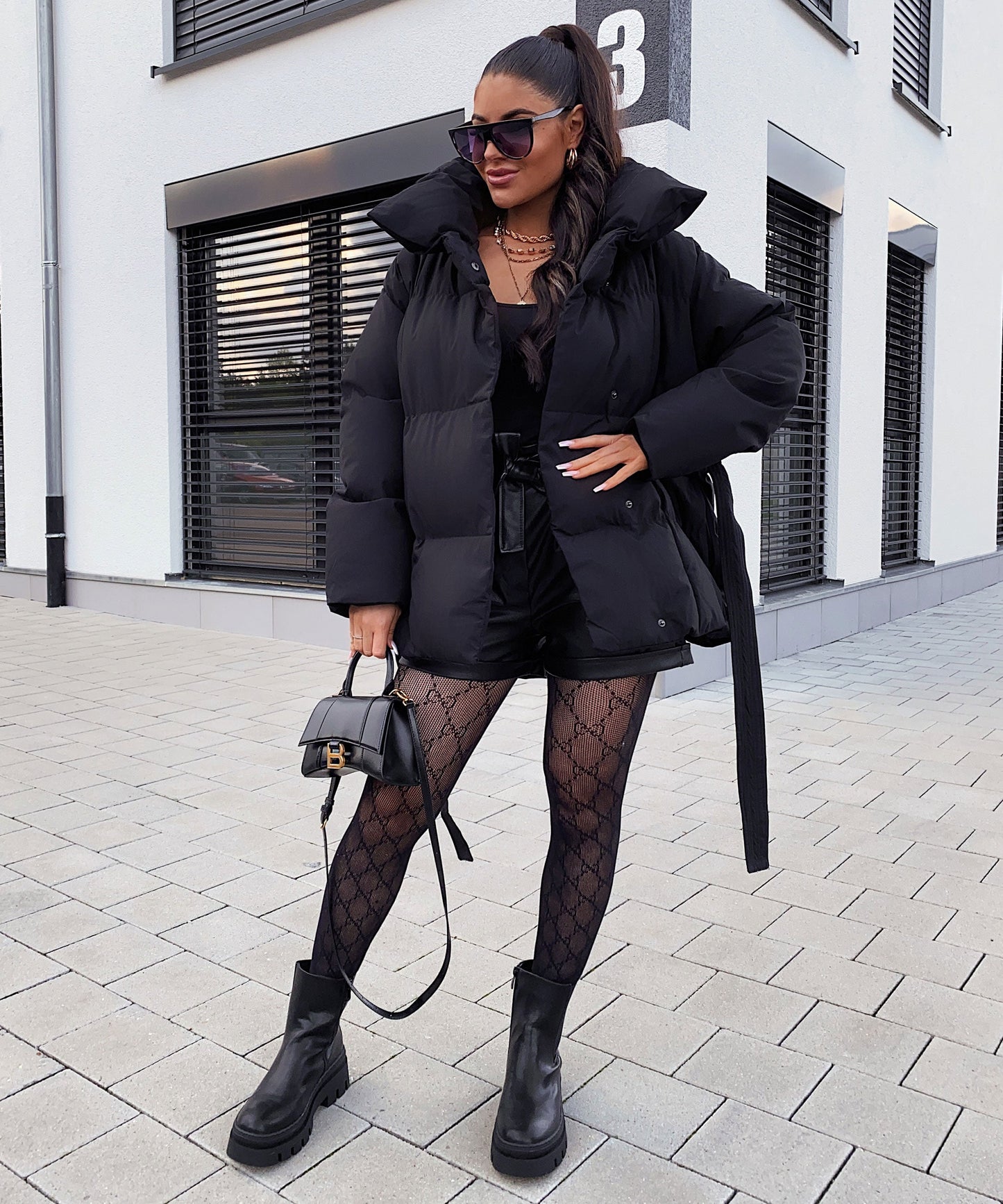 Gesteppte Jacke mit Gürtel und Hohem Kragen für Winter Damen