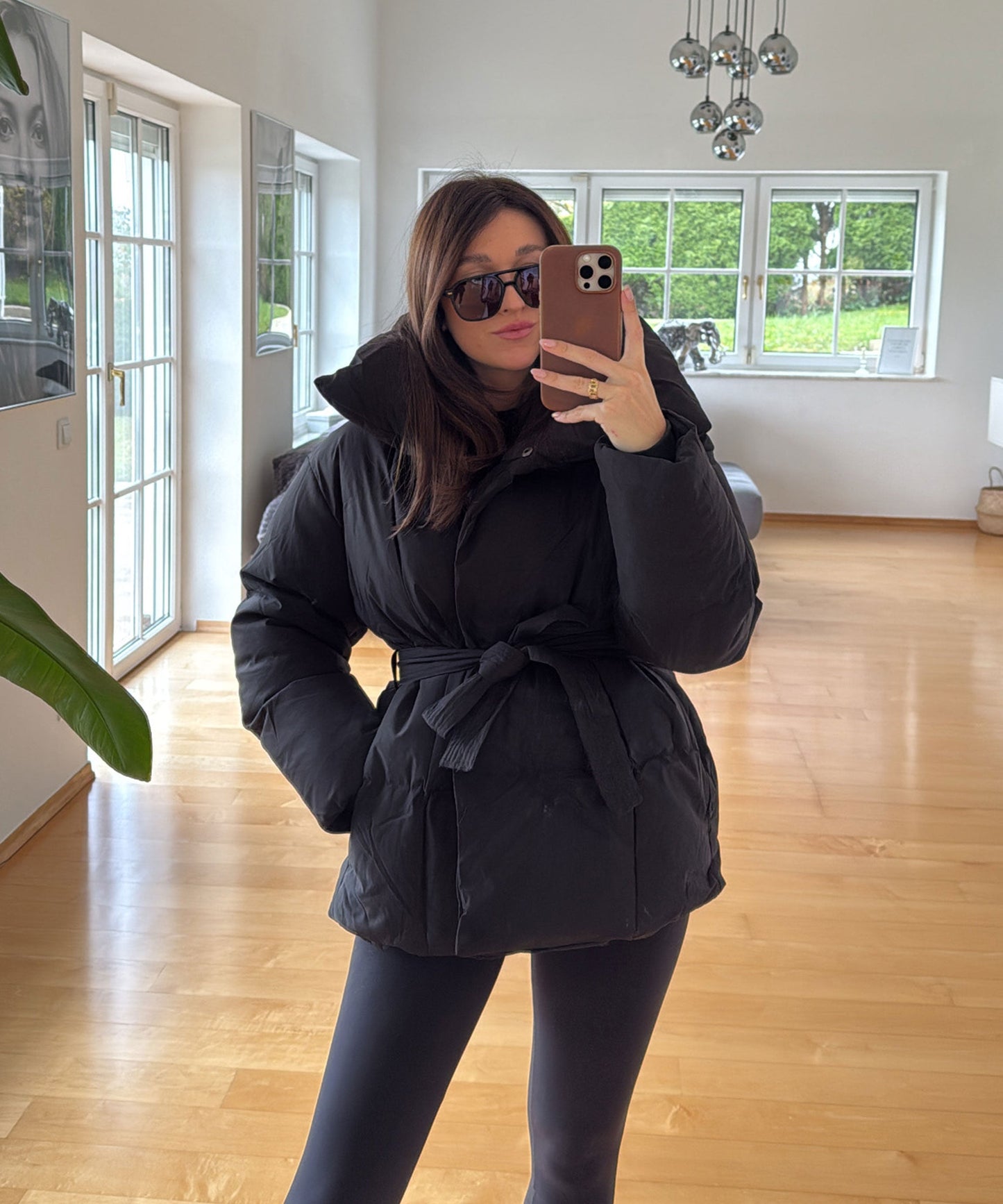 Gesteppte Jacke mit Gürtel und Hohem Kragen für Winter Damen