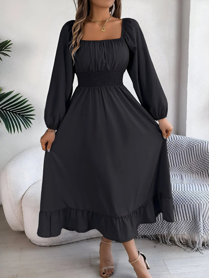 Langarm Maxikleid Mit Geraffter Taille Und Fließendem Saum