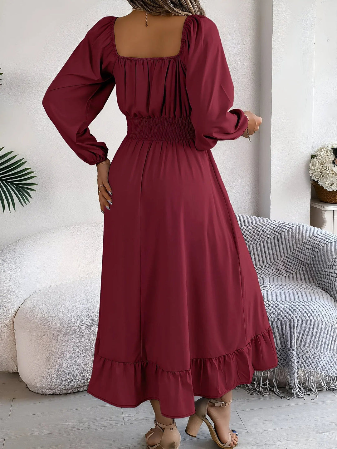 Langarm Maxikleid Mit Geraffter Taille Und Fließendem Saum