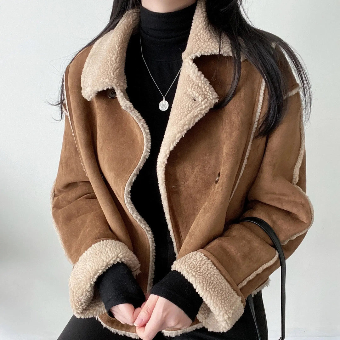 Hüftlange Jacke mit Reverskragen und sichtbarer Fellimitat-Fütterung Für Damen