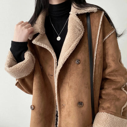 Hüftlange Jacke mit Reverskragen und sichtbarer Fellimitat-Fütterung Für Damen