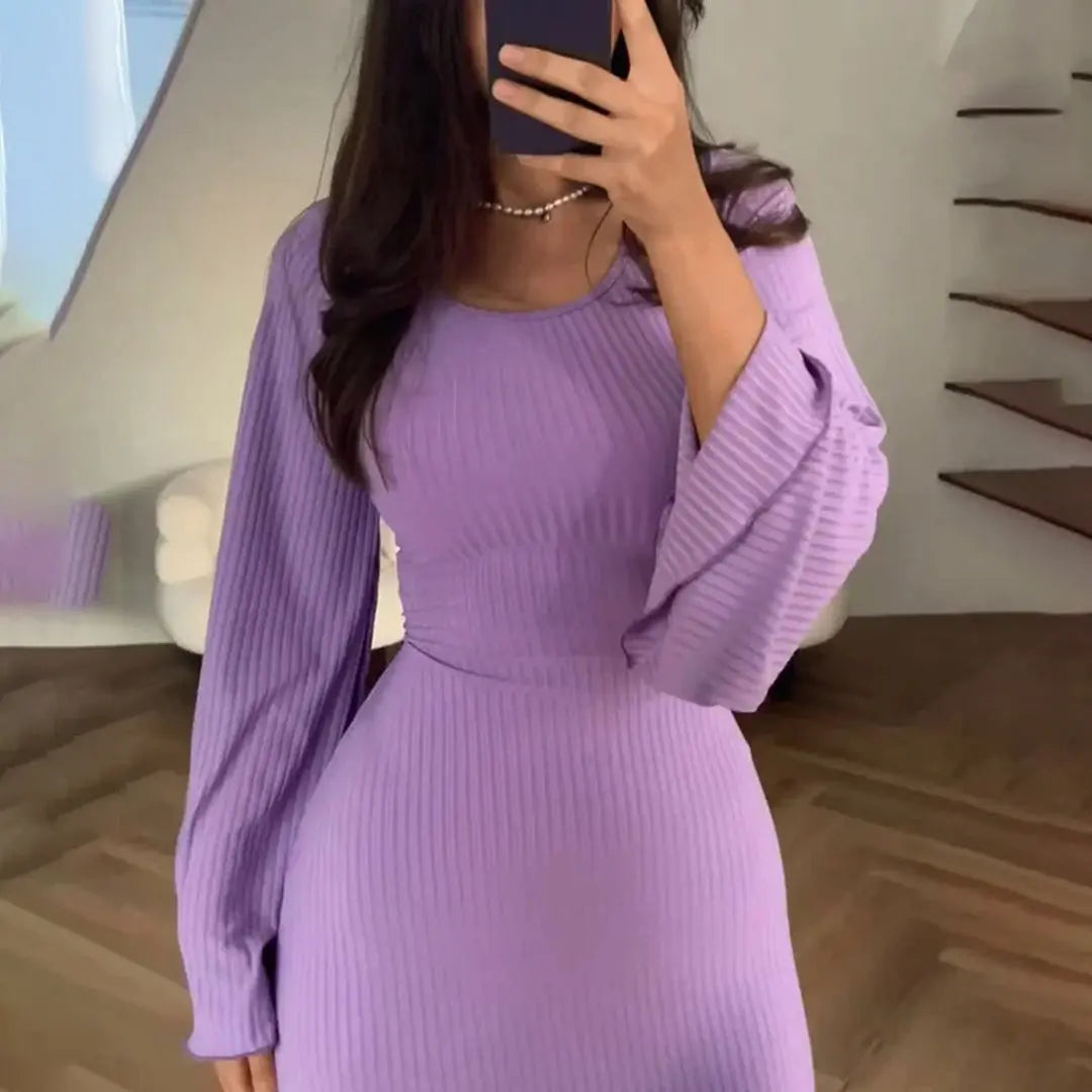 Figurbetontes Geripptes Kleid Mit Besonderer Langarm Form