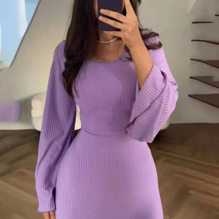 Figurbetontes Geripptes Kleid Mit Besonderer Langarm Form