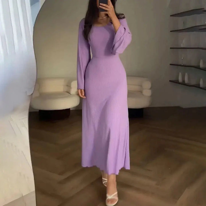 Figurbetontes Geripptes Kleid Mit Besonderer Langarm Form