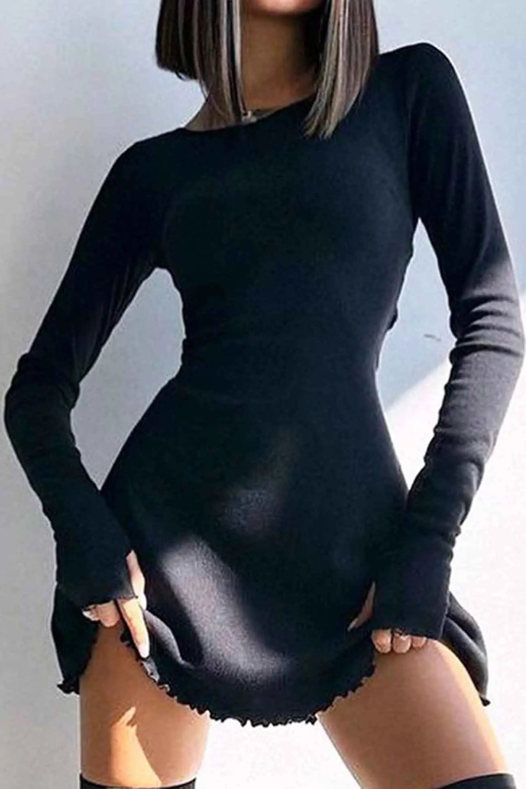 Figurbetontes Minikleid Für Damen Mit Langen Ärmeln