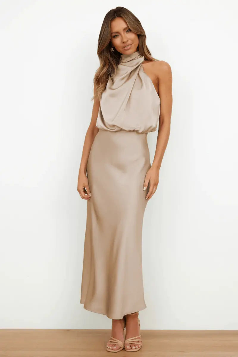 Ärmelloses Halfter Tailliertes Langes Kleid Für Damen