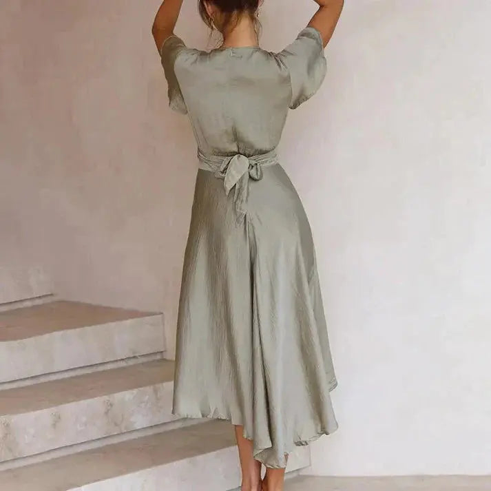 Damen Midikleid mit Taillendetail und Rüschen