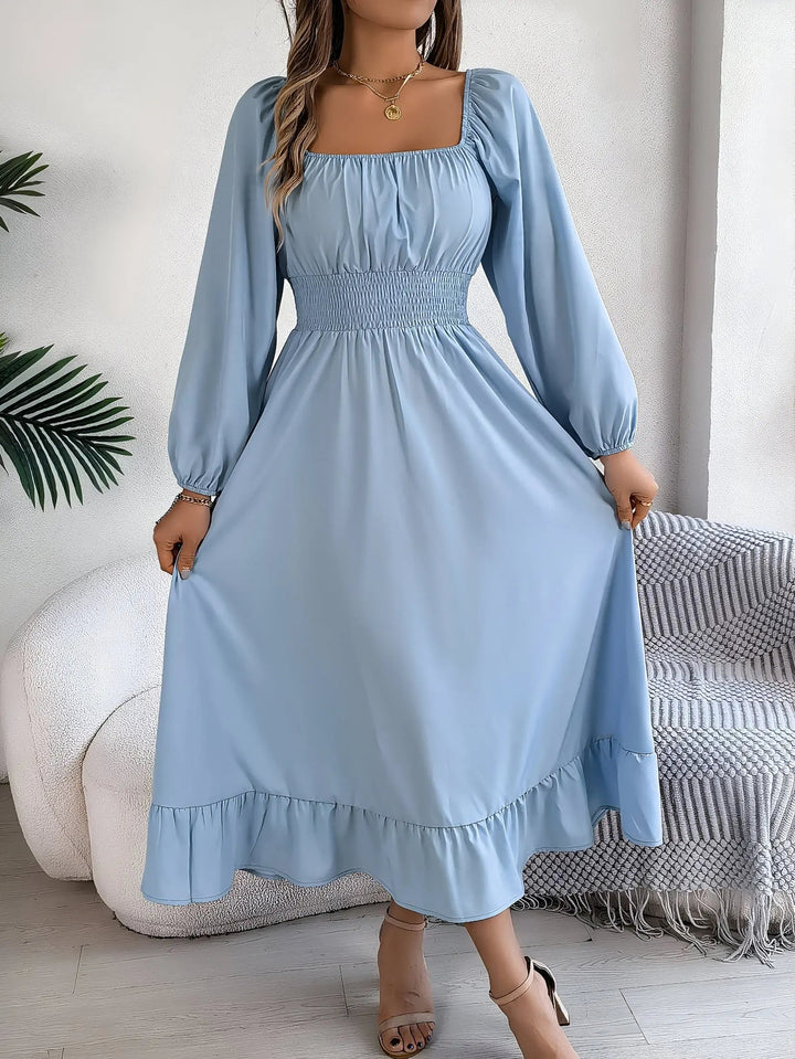 Langarm Maxikleid Mit Geraffter Taille Und Fließendem Saum